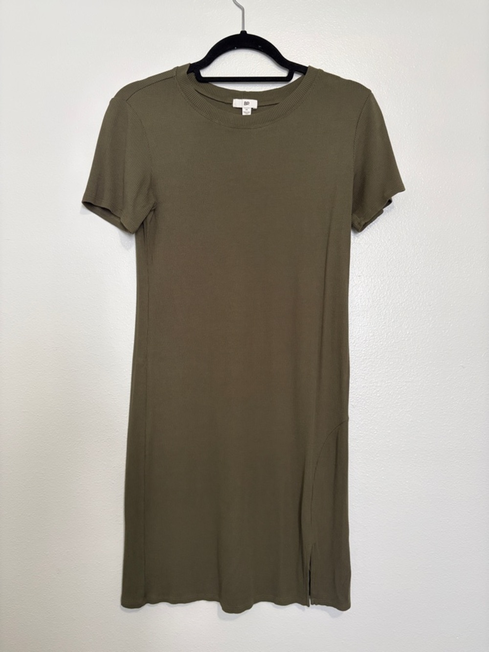 BP. Olive Green Ribbed dress size Medium - soft short sleeve casual dress